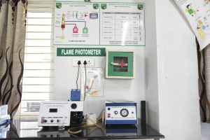 Well maintained Flame photometer Unit